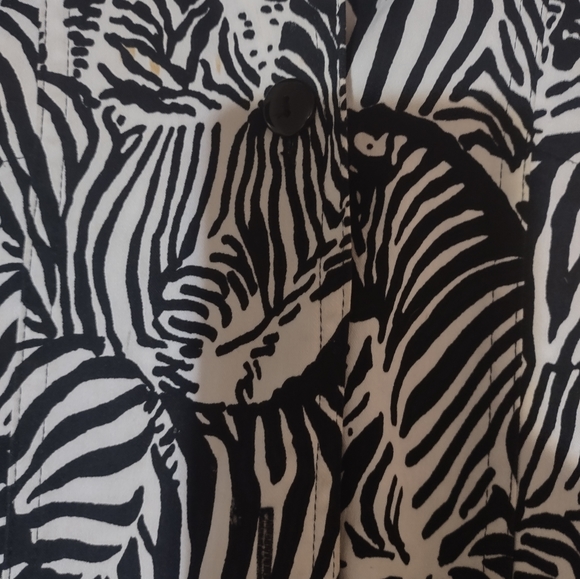 Elegant Alfred Dunner Womens Black & White jacket - Picture 3 of 6